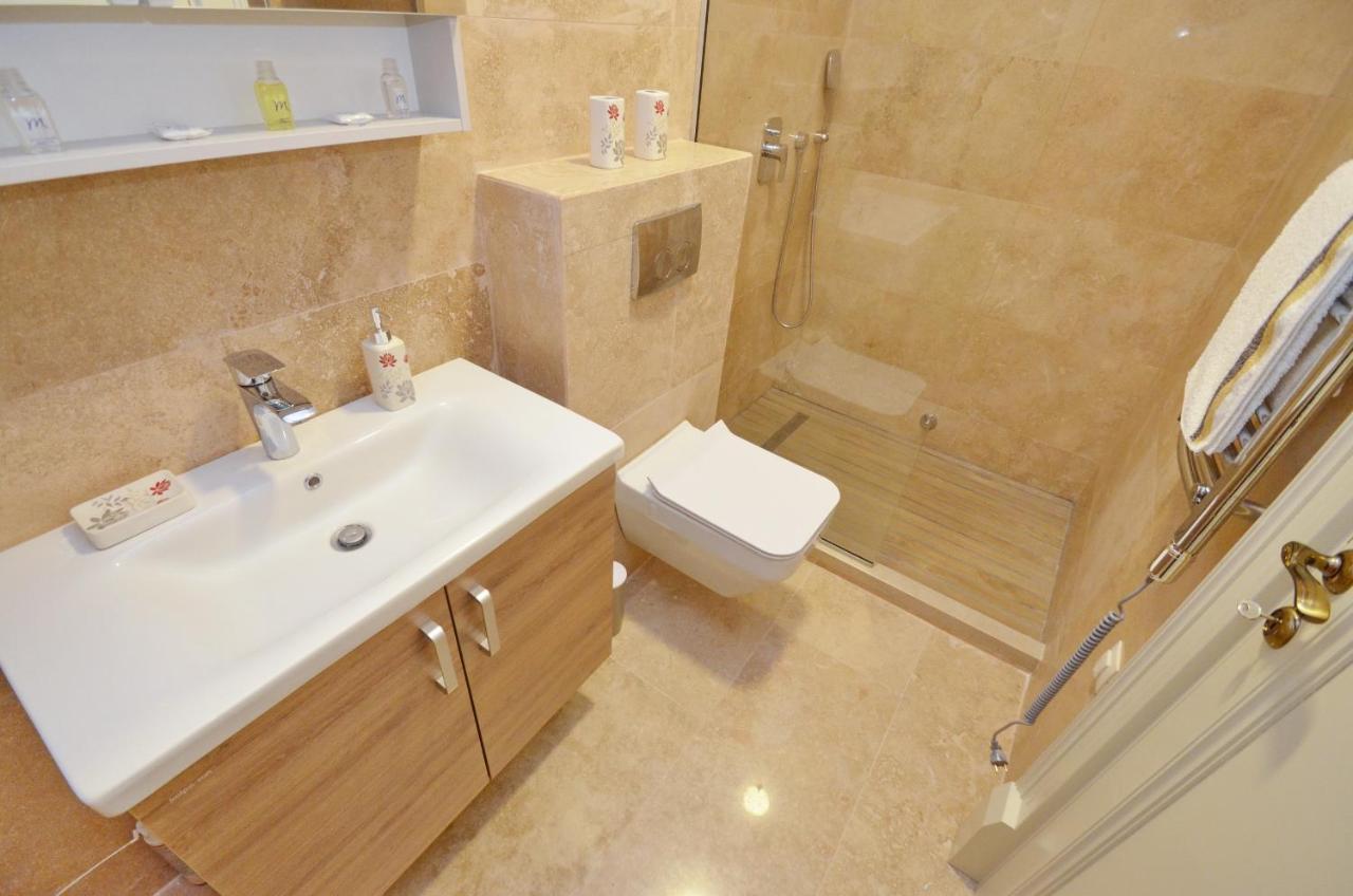 Leut Stone Residence ティヴァト エクステリア 写真