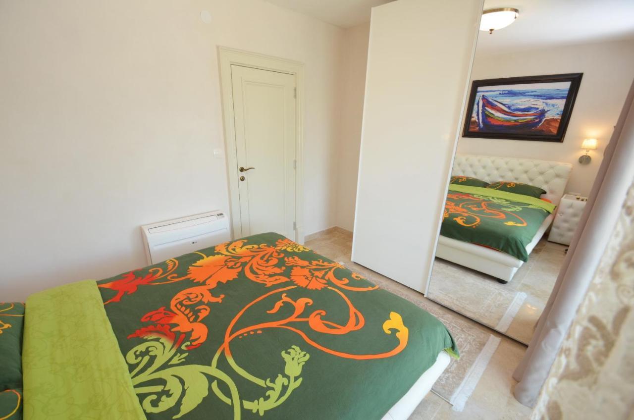 Leut Stone Residence ティヴァト エクステリア 写真
