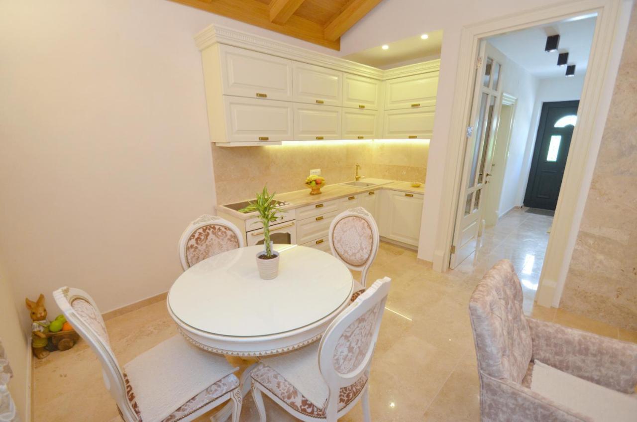 Leut Stone Residence ティヴァト エクステリア 写真