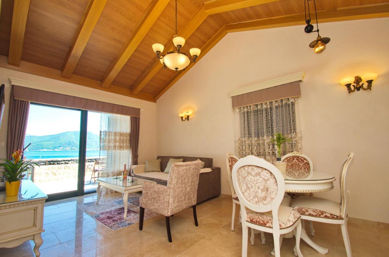Leut Stone Residence ティヴァト エクステリア 写真