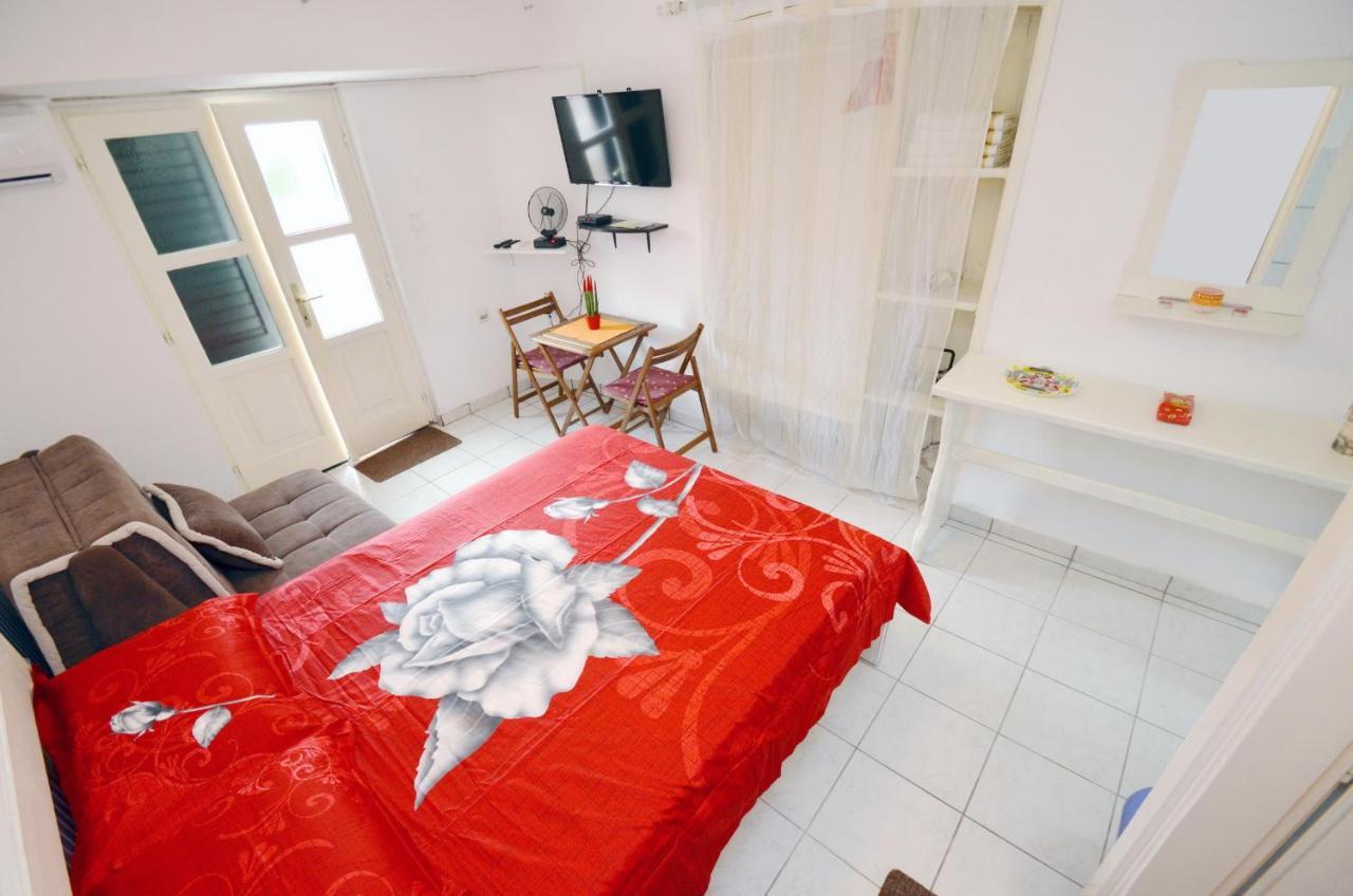 Leut Stone Residence ティヴァト エクステリア 写真