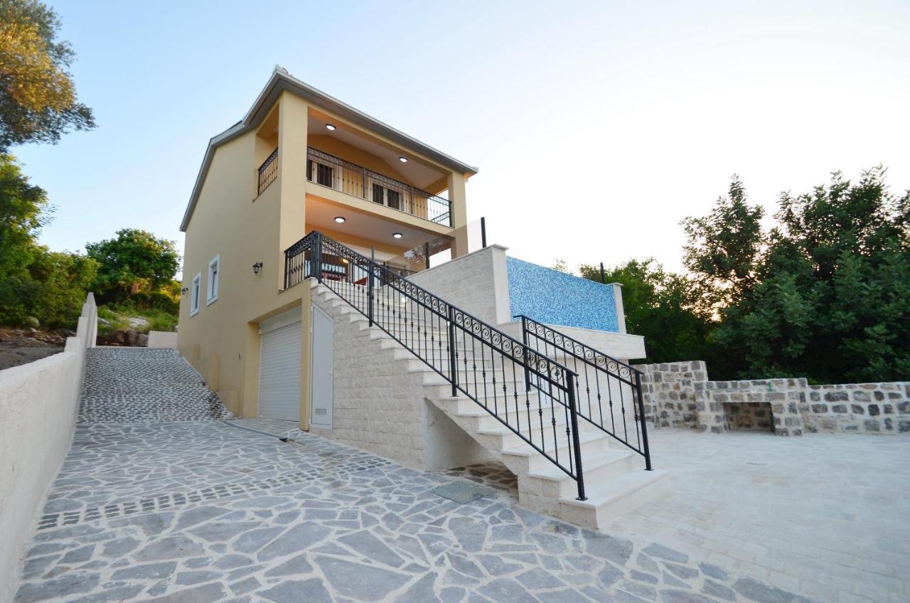 Leut Stone Residence ティヴァト エクステリア 写真