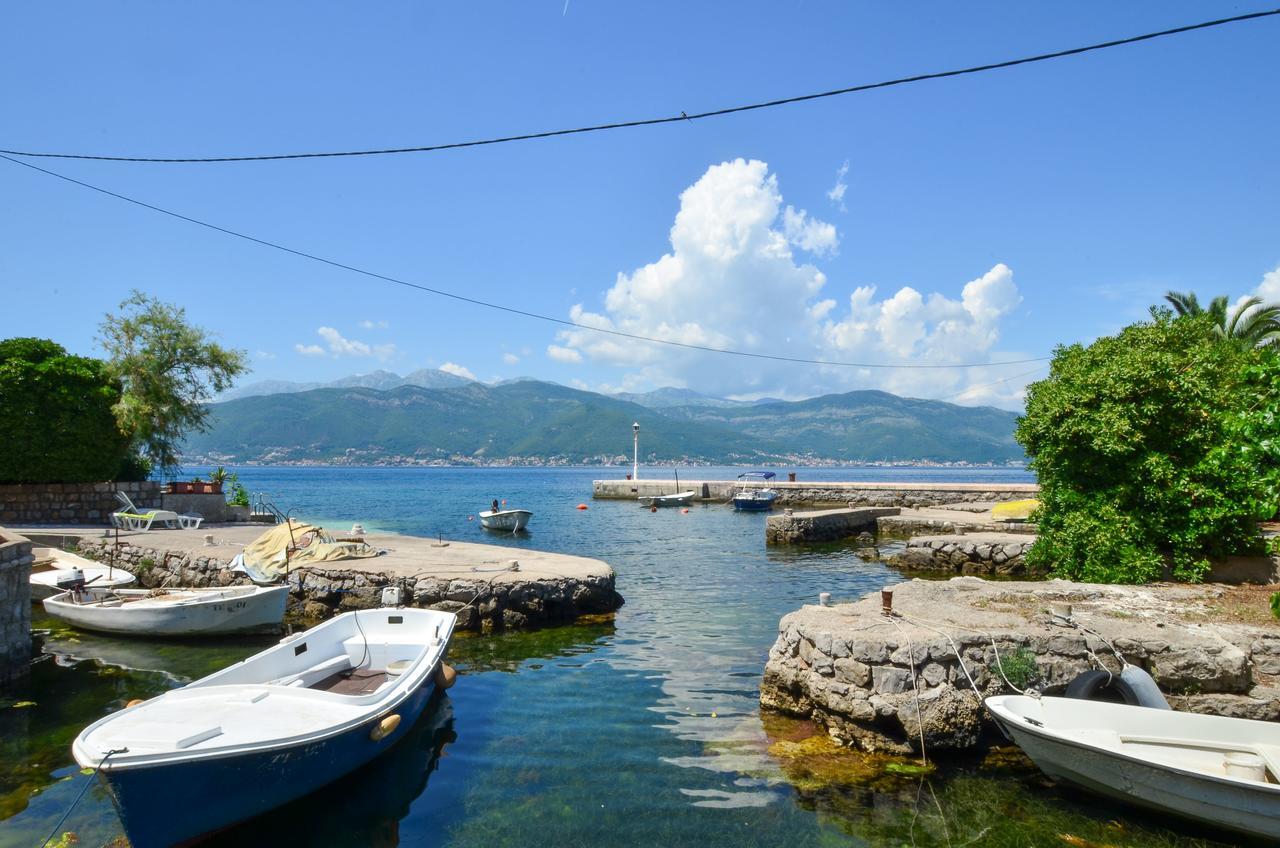 Leut Stone Residence ティヴァト エクステリア 写真